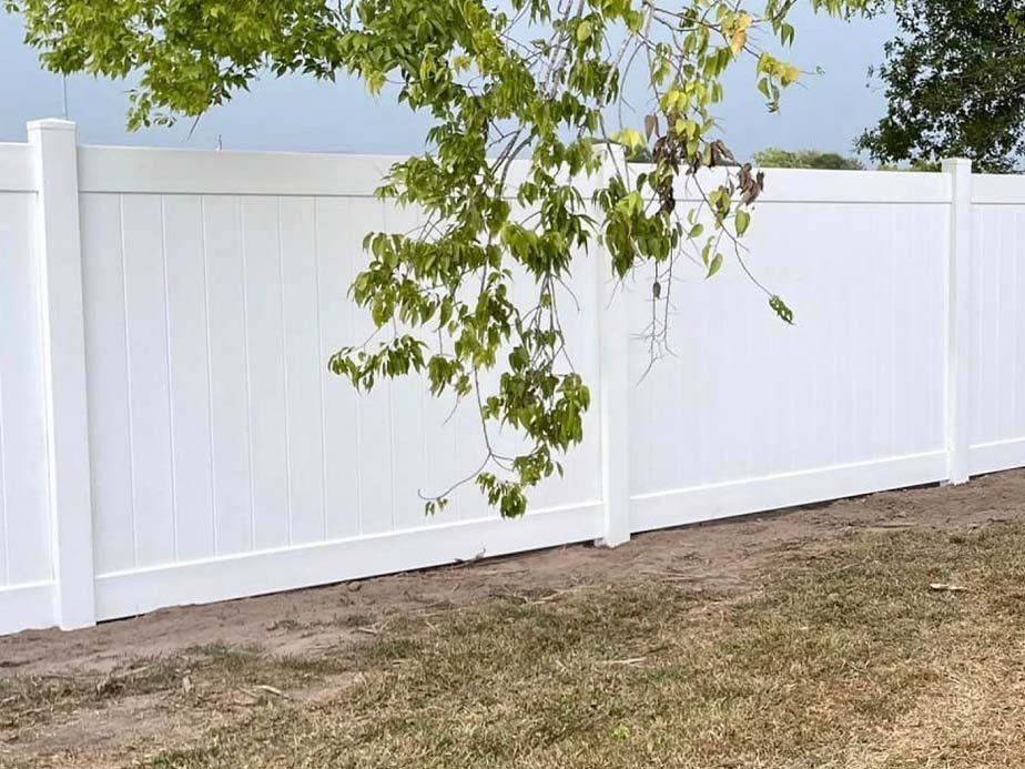 vinyl fence Cade Louisiana